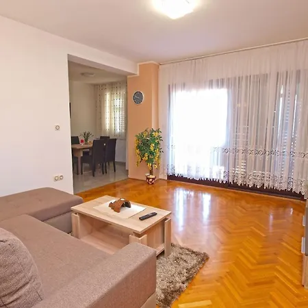 Appartement Fuer 7 Personen Ca 150 Qm In Pula-fondole, Istrien Istrische Riviera *
